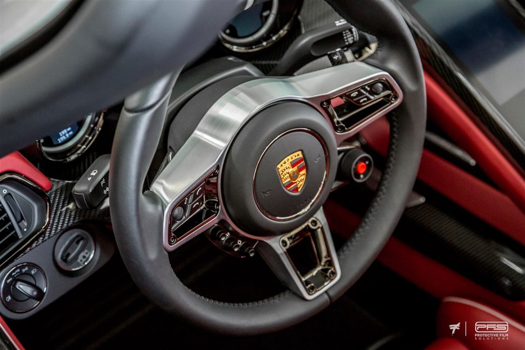 Porsche 918 Spyder Steering Wheel - Photo: Ted 7.