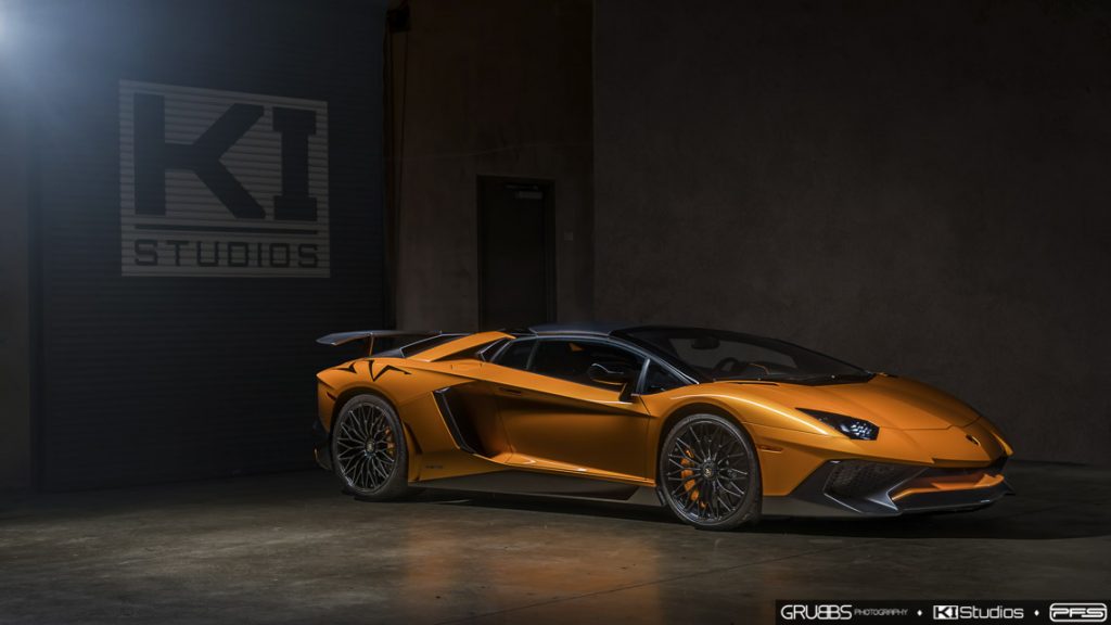 Arancio Atlas Lamborghini Aventador SV Roadster